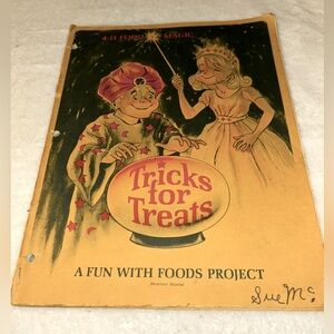 Old Vintage 4-H Food Magic Tricks for Treats HALLOWEEN  Cook Book Fun With Food